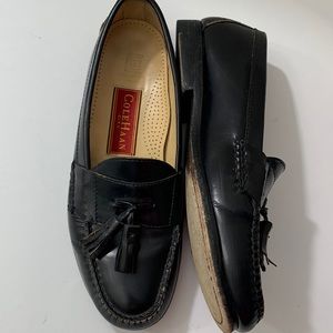 Cole Haan city 8 1/2 black tassel loafers